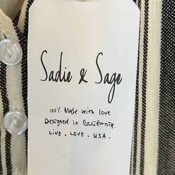 Sadie & Sage V-neck Black and White Striped Lined Jumpsuit, size Small - Picture 3 of 7